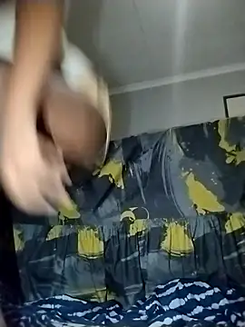 Snapshot of Mzandihottie chatting on February 2026 11:06:01 PM Mzandihottie online show from February 2026 11:06:01 PM