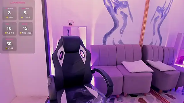 Snapshot of CarolineFyre chatting on February 2026 02:46:01 PM CarolineFyre online show from February 2026 02:46:01 PM