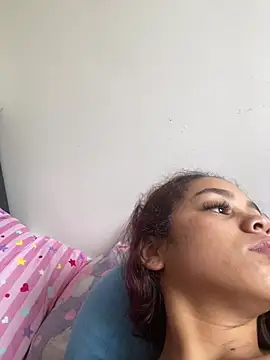 Snapshot of CarolineFyre chatting on June 2026 12:22:01 PM CarolineFyre online show from June 2026 12:22:01 PM