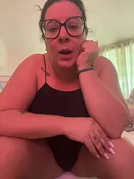 JasmineGlow7 online show from February 2026 11:43:02 AM