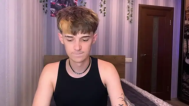 Sweet Dude online show from August 2026 06:32:01 PM