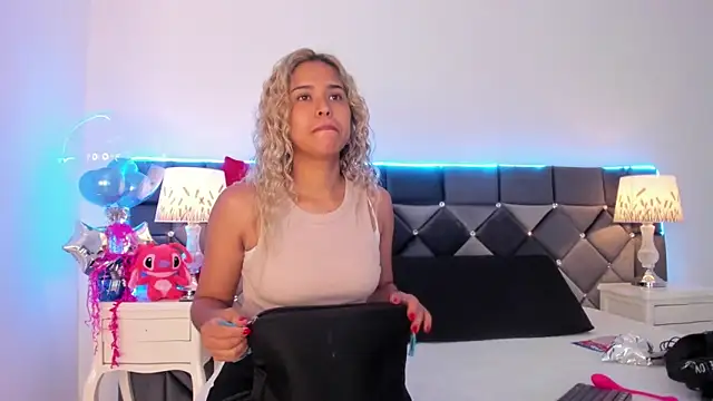  Giorgiina  online show from February 2026 12:20:01 PM