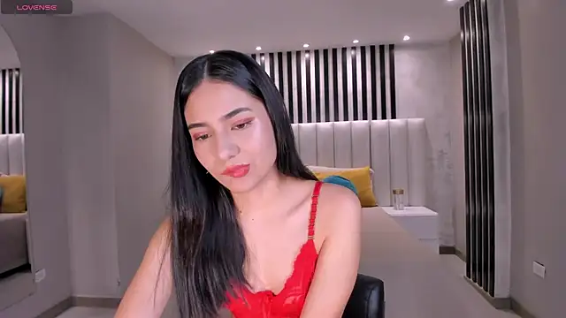 Snapshot of LucieMartin chatting on March 2026 07:21:02 PM LucieMartin online show from March 2026 07:21:02 PM