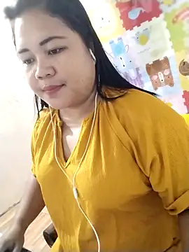 Snapshot of biggbooty15 chatting on February 2026 01:43:01 AM biggbooty15 online show from February 2026 01:43:01 AM