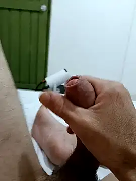 Snapshot of elvergon8721 chatting on February 2026 12:53:02 PM elvergon8721 online show from February 2026 12:53:02 PM