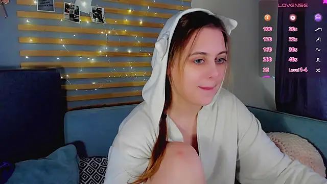 Alice Wanderr online show from March 2026 05:08:02 AM