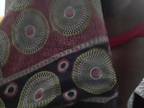 Snapshot of Honeybloom1 chatting on February 2026 07:41:01 PM Honeybloom1 online show from February 2026 07:41:01 PM