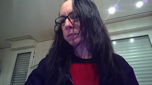 Snapshot of FITGIRL-MAEVA chatting on February 2026 07:31:01 PM FITGIRL-MAEVA online show from February 2026 07:31:01 PM