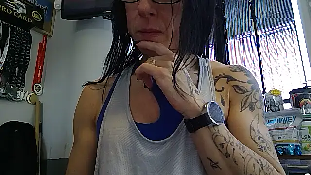 Snapshot of FITGIRL-MAEVA chatting on February 2026 12:26:01 PM FITGIRL-MAEVA online show from February 2026 12:26:01 PM