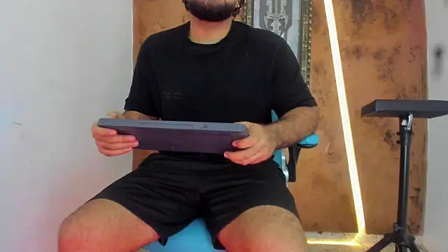 Chris Evans22 online show from February 2026 12:17:01 PM