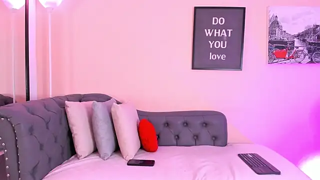 victoriazans online show from April 2026 11:00:01 AM