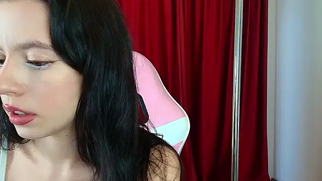 Snapshot of LunaAllure chatting on February 2026 03:28:02 PM LunaAllure online show from February 2026 03:28:02 PM