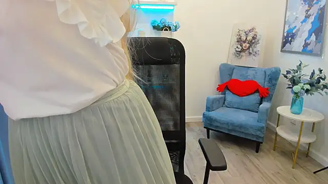 CharlotteKerti online show from June 2026 12:59:01 PM
