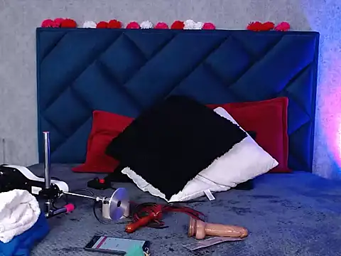 Lia tomson online show from February 2026 07:31:01 PM