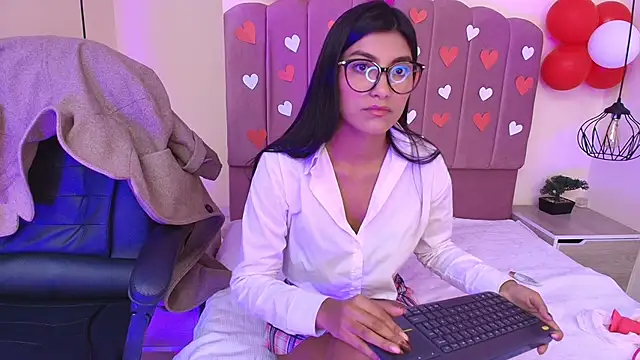 Ateneaaa  online show from February 2026 07:32:02 PM