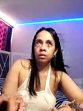 Snapshot of paula_lopez__ chatting on June 2026 06:34:01 PM paula lopez online show from June 2026 06:34:01 PM