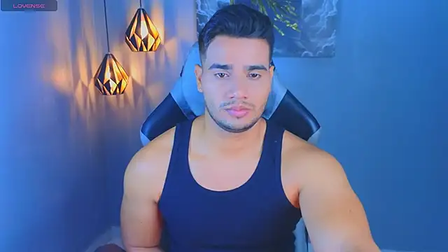 AndresRodriguez1 online show from April 2026 11:03:02 AM