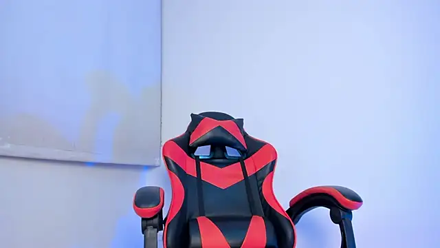 Senpai Lover  online show from February 2026 08:20:01 PM