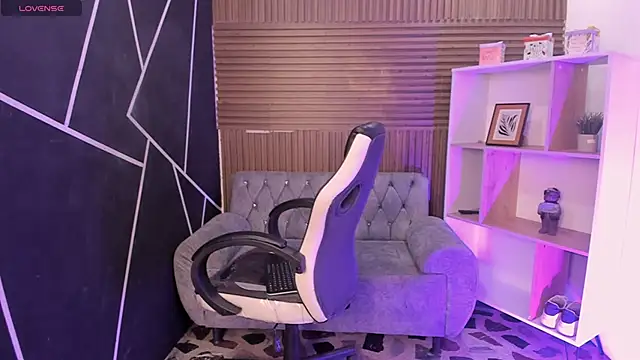 Snapshot of shaden_ chatting on February 2026 11:06:01 PM shaden online show from February 2026 11:06:01 PM