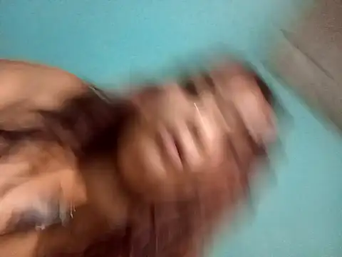 Snapshot of TululipuZ chatting on February 2026 03:26:01 AM TululipuZ online show from February 2026 03:26:01 AM