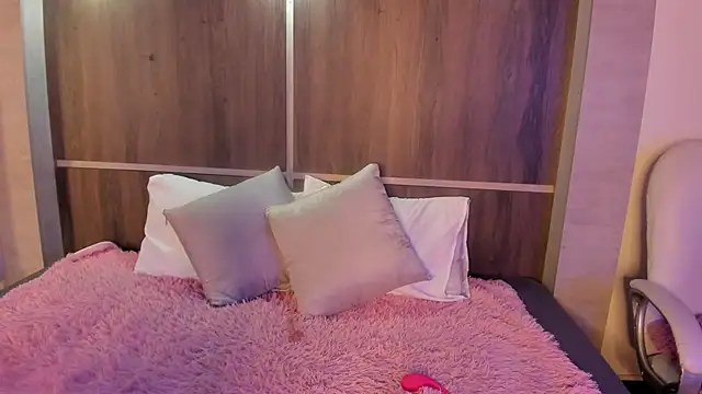 Snapshot of Brynaa chatting on February 2026 05:01:01 AM Brynaa online show from February 2026 05:01:01 AM