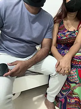 Snapshot of couple7v17d chatting on February 2026 06:19:01 PM couple7v17d online show from February 2026 06:19:01 PM