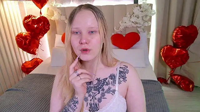 AnnieVibe online show from February 2026 05:39:02 PM