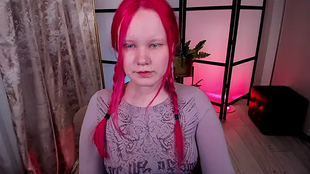 Snapshot of AnnieVibe chatting on May 2026 05:32:02 PM AnnieVibe online show from May 2026 05:32:02 PM