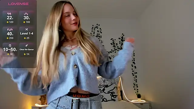 EllyMartinez online show from February 2026 04:38:01 PM