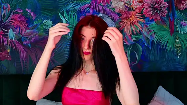 Snapshot of NicoleLuxe chatting on July 2026 06:01:02 PM NicoleLuxe online show from July 2026 06:01:02 PM