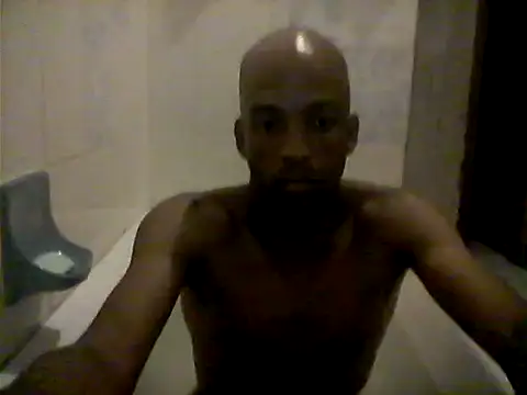Snapshot of LanguidRunabout chatting on February 2026 12:58:02 AM LanguidRunabout online show from February 2026 12:58:02 AM