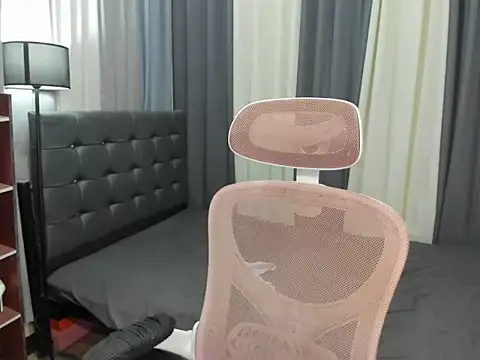 Snapshot of TinyCock_Rein chatting on February 2026 06:35:02 AM TinyCock Rein online show from February 2026 06:35:02 AM