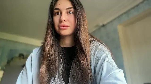 LiluMartiznir online show from April 2026 06:25:02 AM