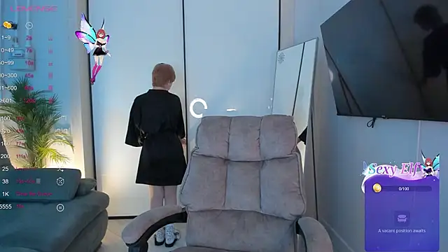 AutumnWhisper online show from February 2026 09:08:01 PM