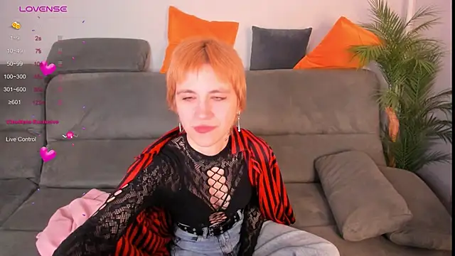 AutumnWhisper online show from March 2026 08:37:01 PM