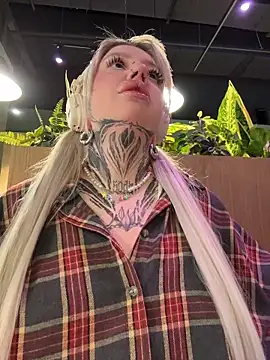 Snapshot of Chiibi chatting on February 2026 09:04:02 AM Chiibi online show from February 2026 09:04:02 AM