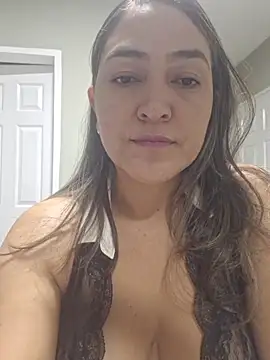 Grecia00x online show from March 2026 03:28:02 PM