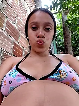Snapshot of lachiki_plus chatting on May 2026 10:19:01 PM lachiki plus online show from May 2026 10:19:01 PM