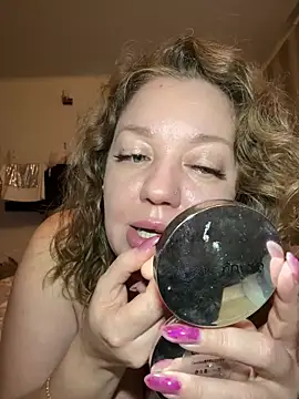 Snapshot of BBBWOOW chatting on April 2026 12:11:02 AM BBBWOOW online show from April 2026 12:11:02 AM