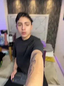 Snapshot of Samu_Hott chatting on February 2026 08:24:02 PM Samu Hott online show from February 2026 08:24:02 PM