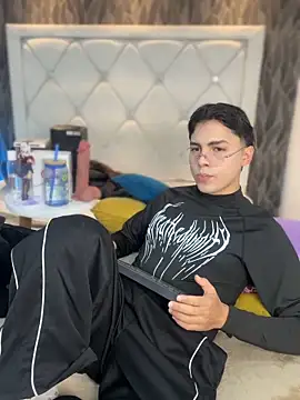 Samu Hott online show from March 2026 08:52:01 PM