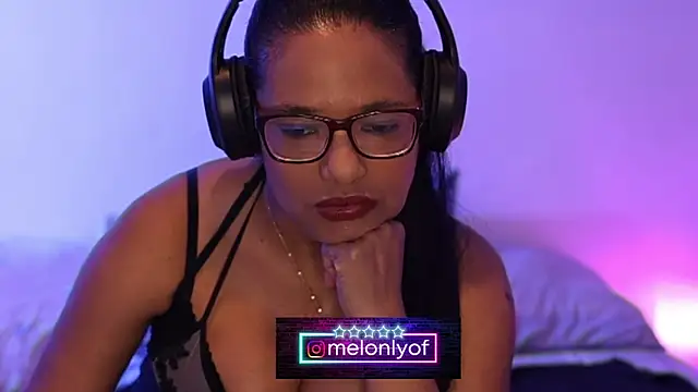 MelOnlyOf online show from March 2026 11:00:02 PM