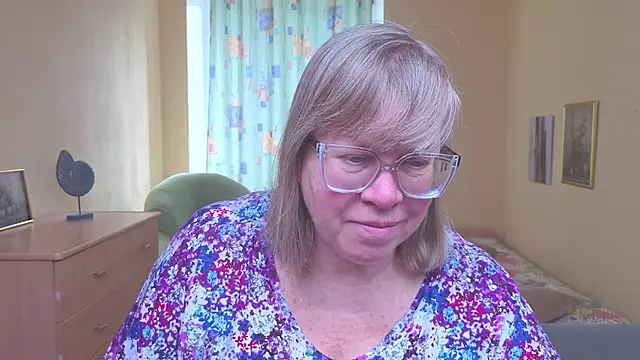 Emma Eclipsee online show from February 2026 09:34:01 AM