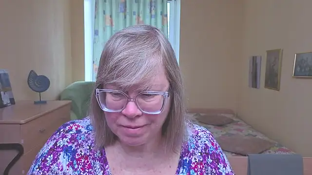 Emma Eclipsee online show from February 2026 08:54:02 AM