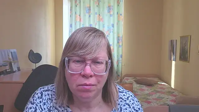 Emma Eclipsee online show from February 2026 08:21:01 AM