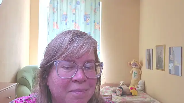 Snapshot of Emma_Eclipsee chatting on May 2026 10:47:01 AM Emma Eclipsee online show from May 2026 10:47:01 AM