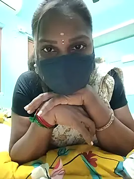 Snapshot of Tamil_Hot_Nisha chatting on February 2026 06:28:02 AM Tamil Hot Nisha online show from February 2026 06:28:02 AM