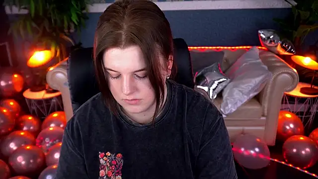 KristiFoxy online show from February 2026 01:38:02 PM