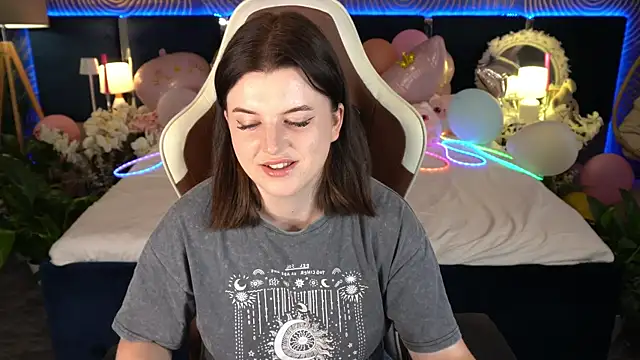 Snapshot of KristiFoxy chatting on July 2026 12:31:02 PM KristiFoxy online show from July 2026 12:31:02 PM