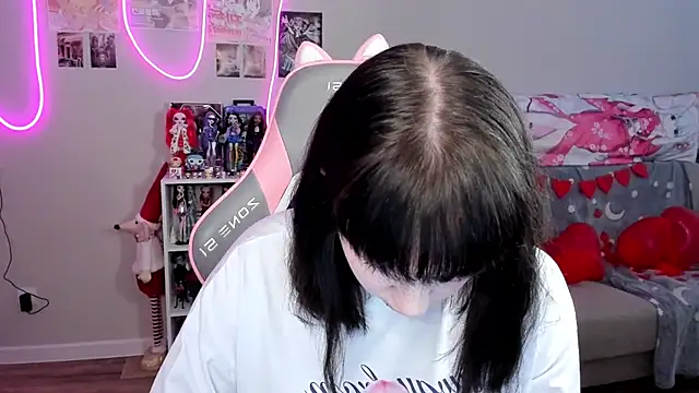 MollysLand online show from February 2026 09:30:02 AM